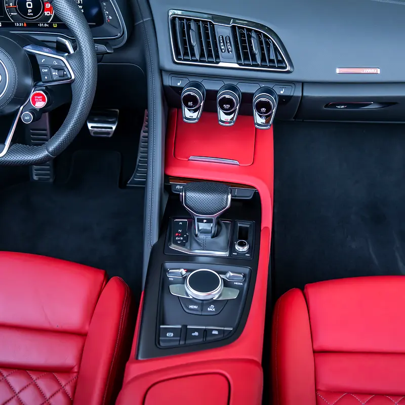 AUDI R8 Spyder 2023 - photo 11 - Import Émirats | International Cars