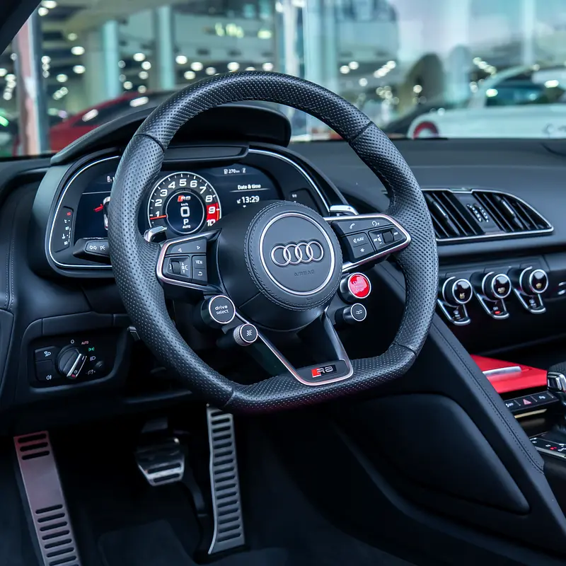 AUDI R8 Spyder 2023 - photo 12 - Import Émirats | International Cars