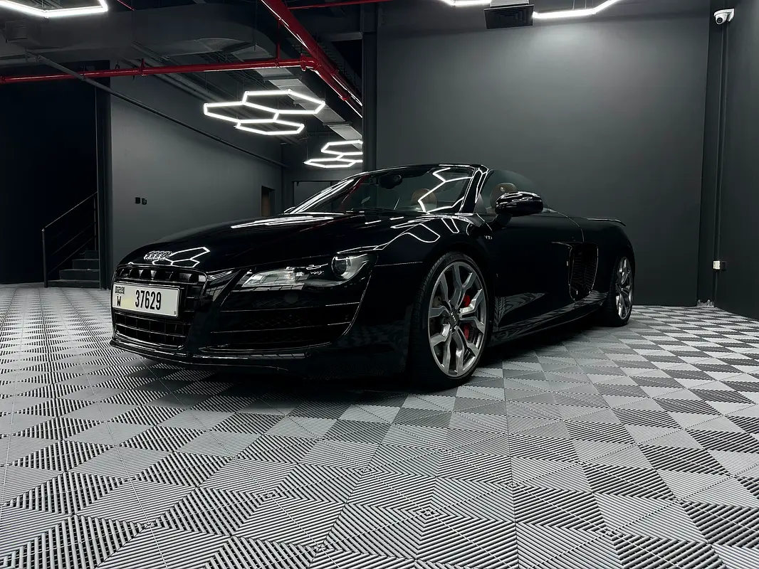 AUDI R8 Spyder 2012 - photo 2 - Import Émirats | International Cars