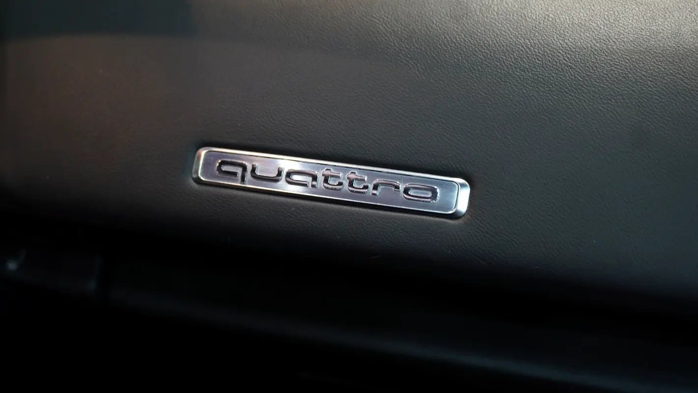 AUDI R8 GT Spyder 2018 - photo 11 - Import Émirats | International Cars