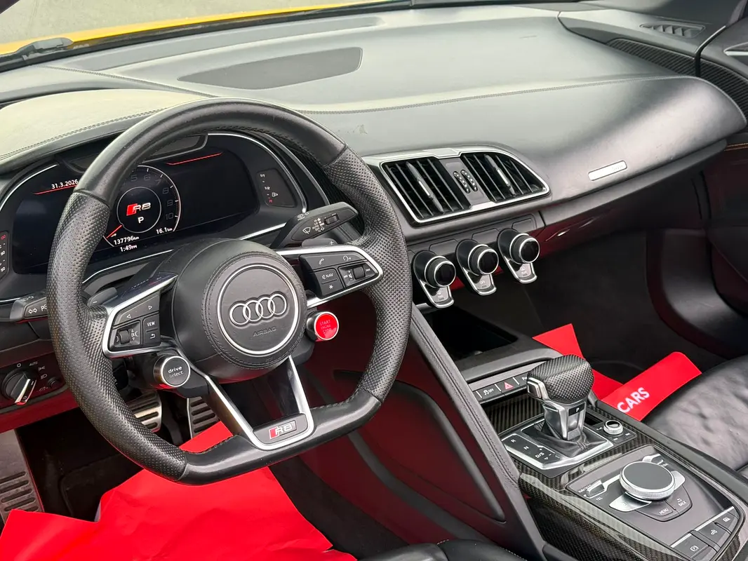 AUDI R8 V10 FSI quattro 2021 - photo 11 - Import Émirats | International Cars