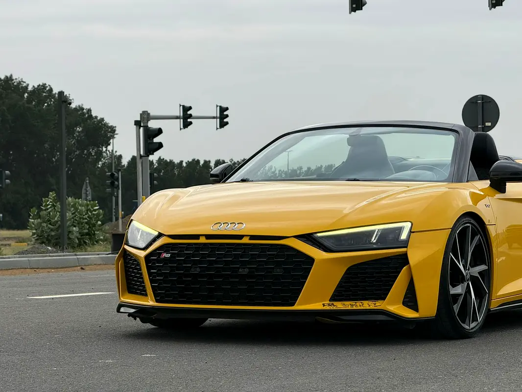 AUDI R8 V10 FSI quattro 2021 - photo 2 - Import Émirats | International Cars