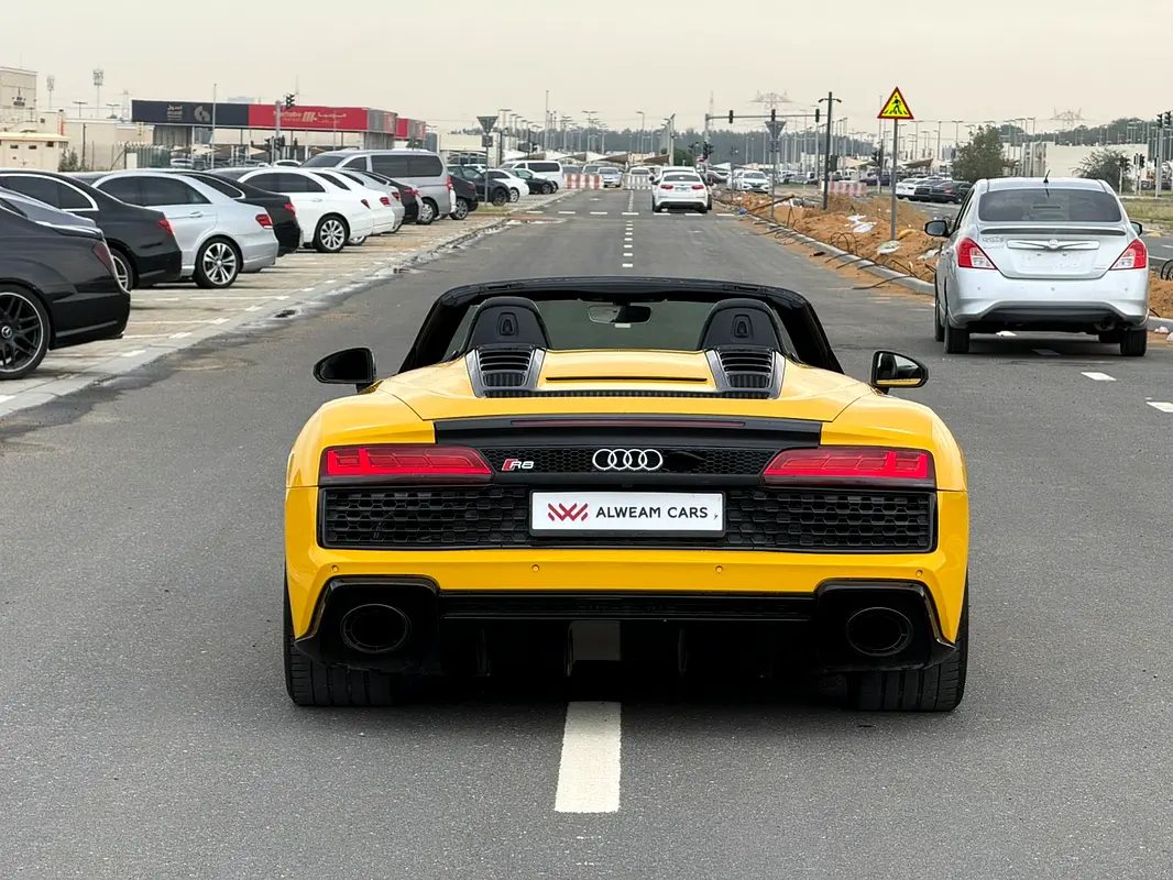 AUDI R8 V10 FSI quattro 2021 - photo 7 - Import Émirats | International Cars