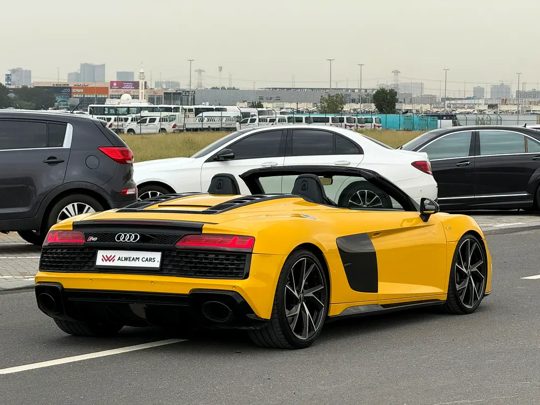 AUDI R8 V10 FSI quattro 2021 - photo 8 - Import Émirats | International Cars