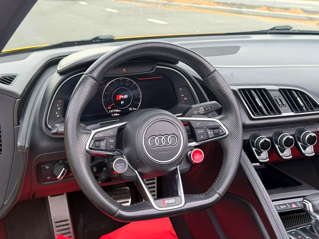 AUDI R8 V10 FSI quattro 2021 - photo 9 - Import Émirats | International Cars