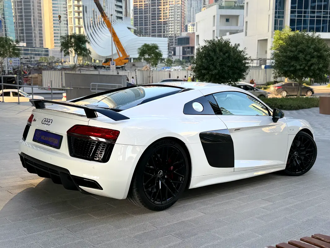 AUDI R8 V10 Plus quattro 2017 - photo 5 - Import Émirats | International Cars