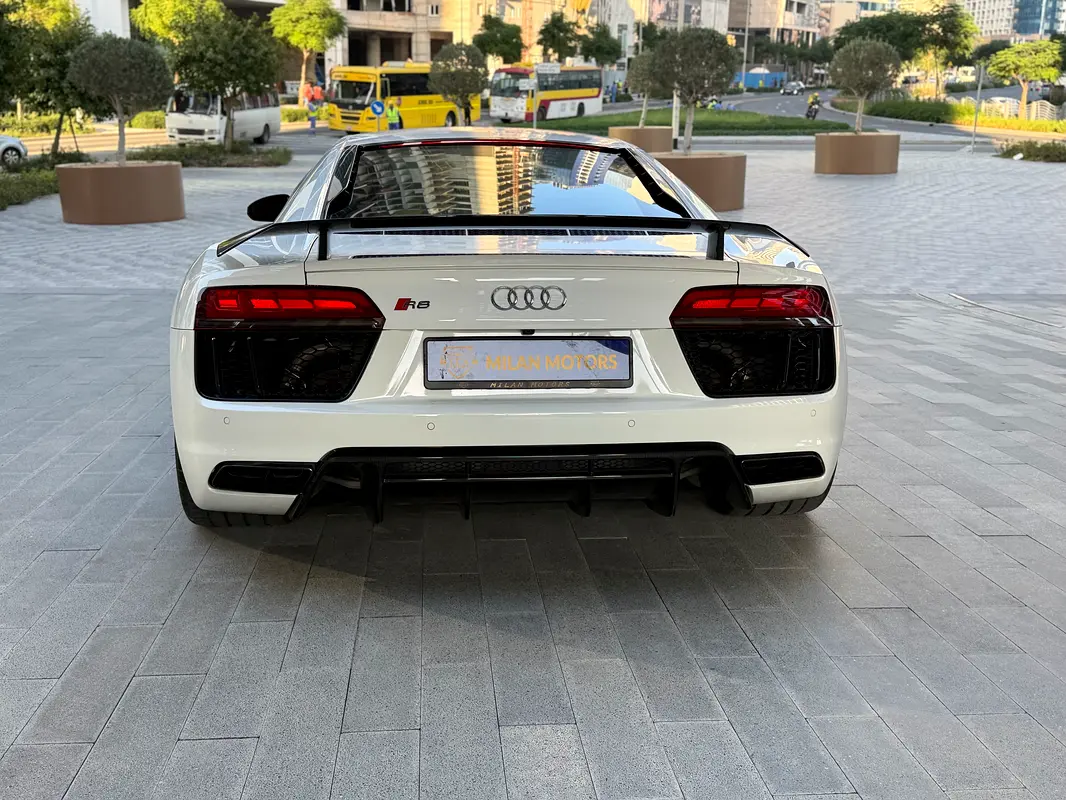 AUDI R8 V10 Plus quattro 2017 - photo 6 - Import Émirats | International Cars
