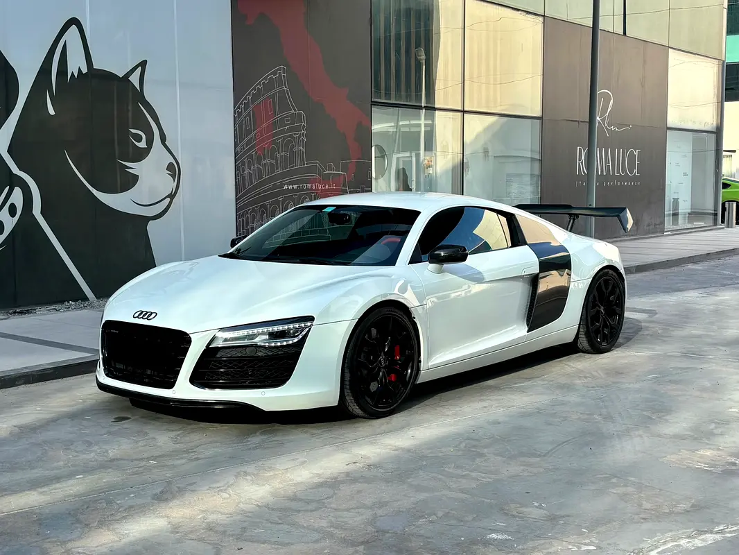AUDI R8 V8 FSI 2015