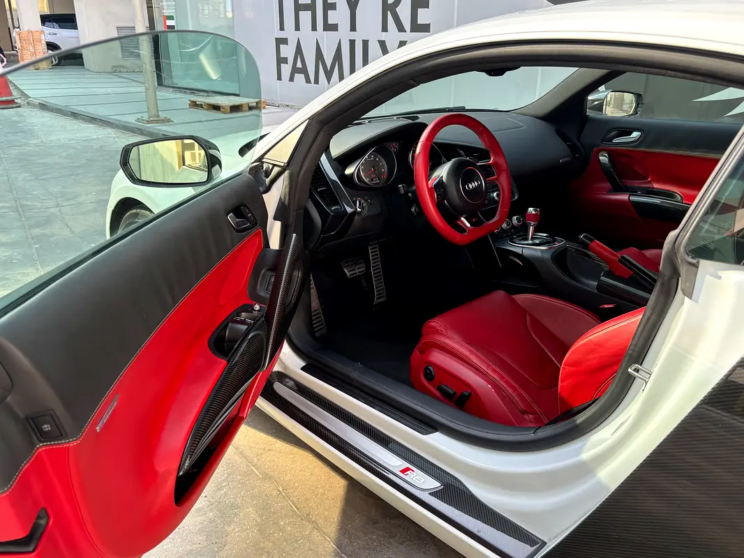 AUDI R8 V8 FSI 2015 - photo 12 - Import Émirats | International Cars