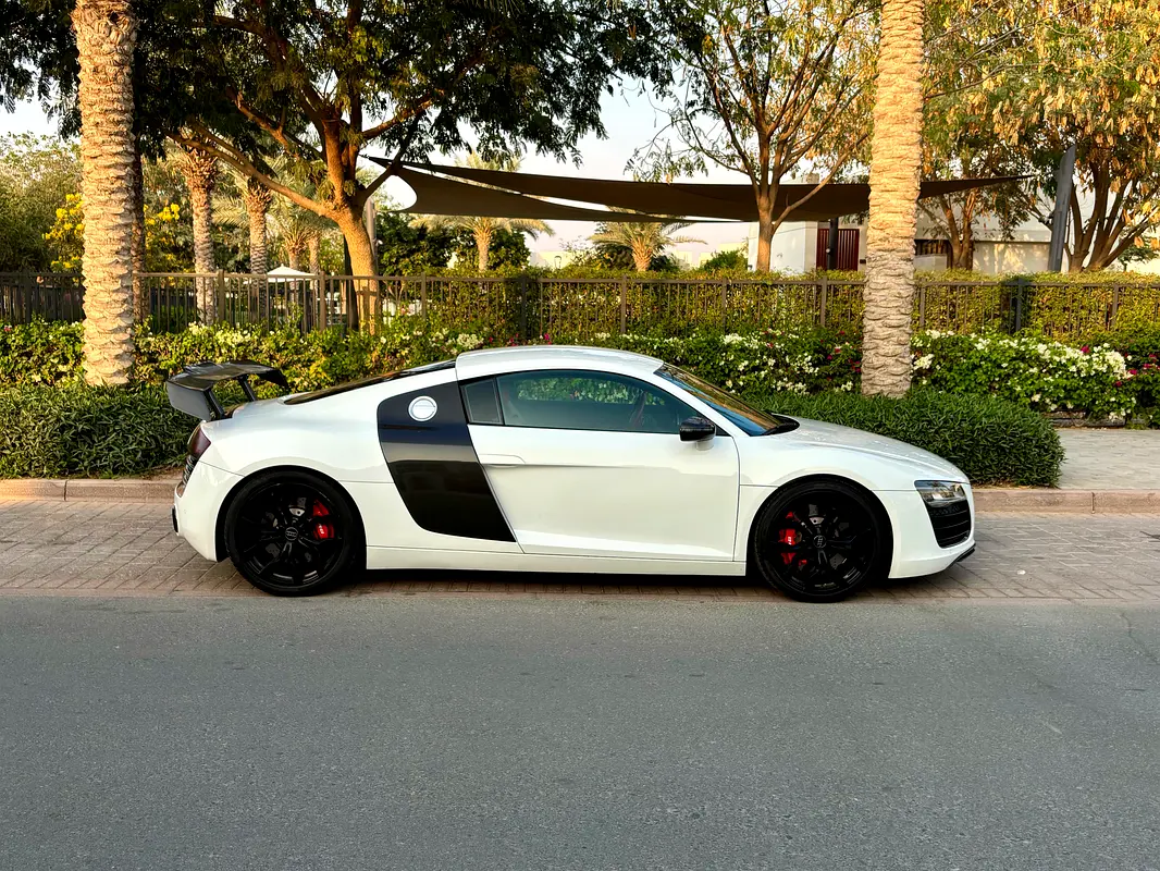 AUDI R8 V8 FSI 2015 - photo 3 - Import Émirats | International Cars