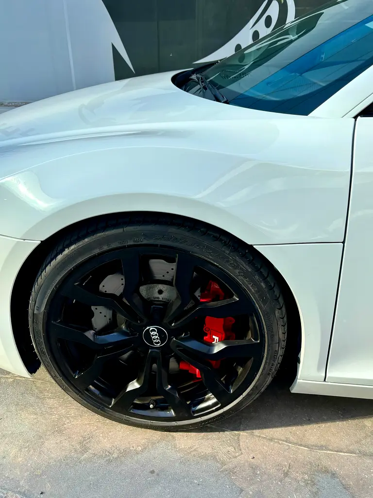 AUDI R8 V8 FSI 2015 - photo 8 - Import Émirats | International Cars