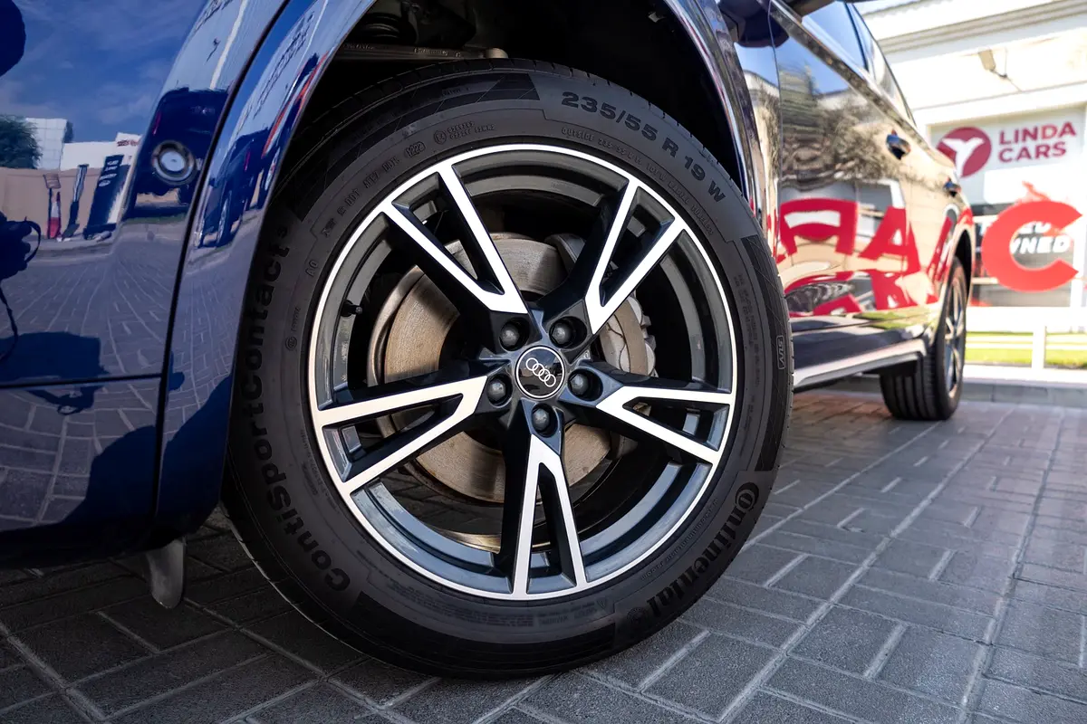 AUDI Q5 45 TFSI quattro 2023 - photo 10 - Import Émirats | International Cars