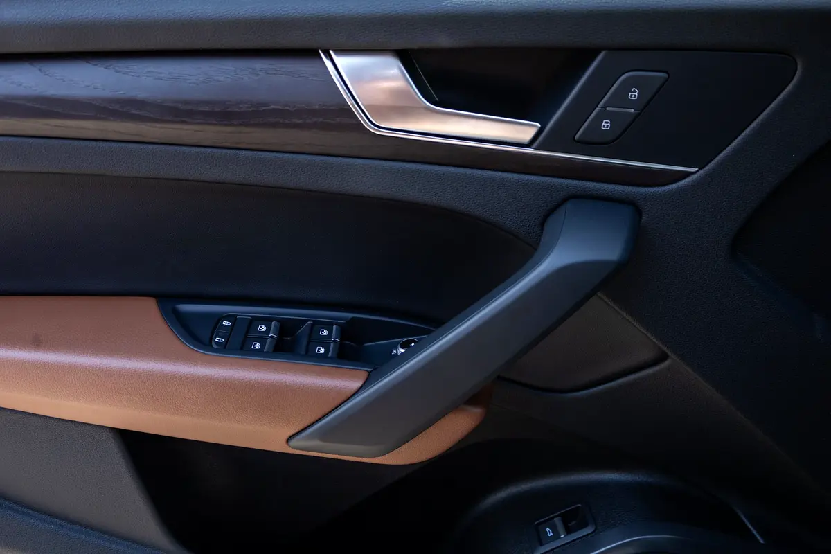 AUDI Q5 45 TFSI quattro 2023 - photo 11 - Import Émirats | International Cars