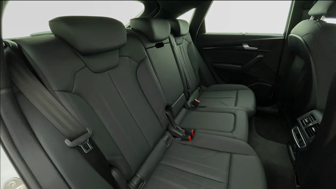 AUDI Q5 45 TFSI quattro S line 2025 - photo 10 - Import Émirats | International Cars