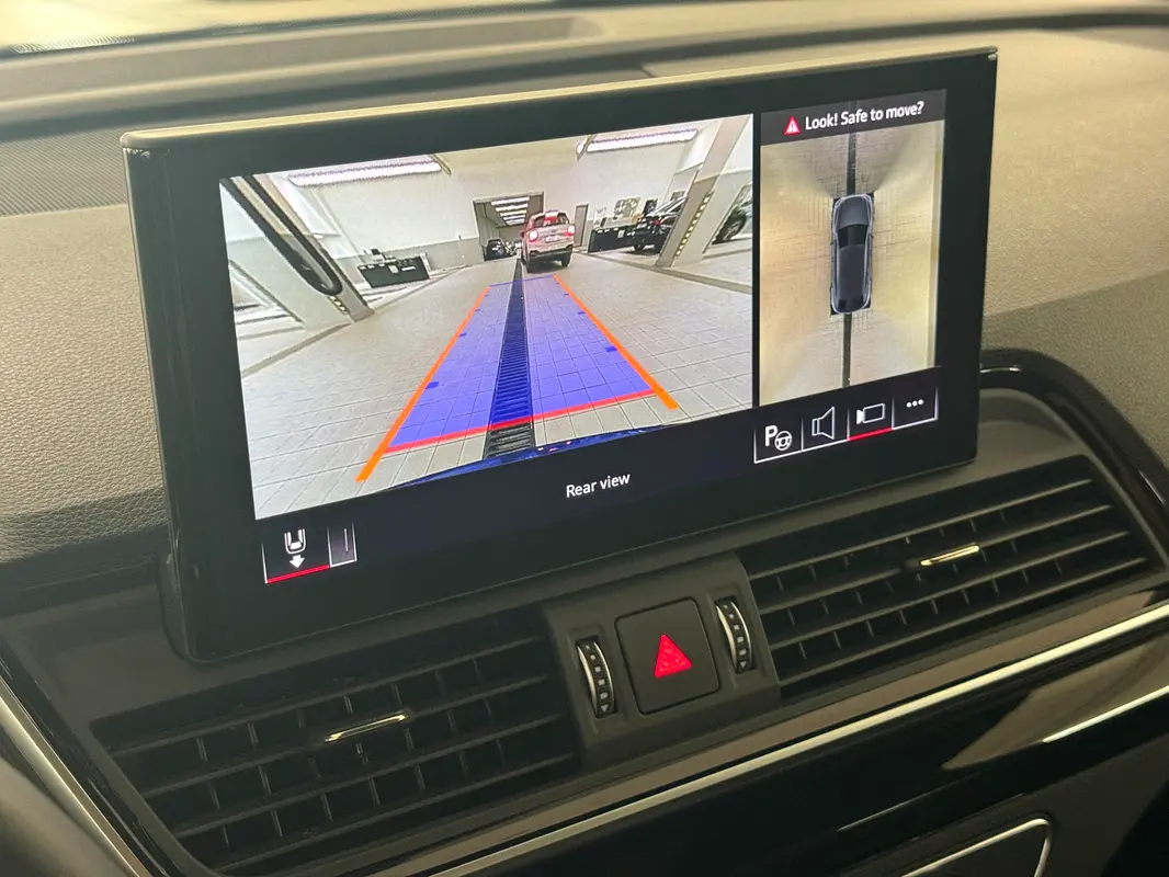 AUDI Q5 45 TFSI quattro 2024 - photo 9 - Import Émirats | International Cars