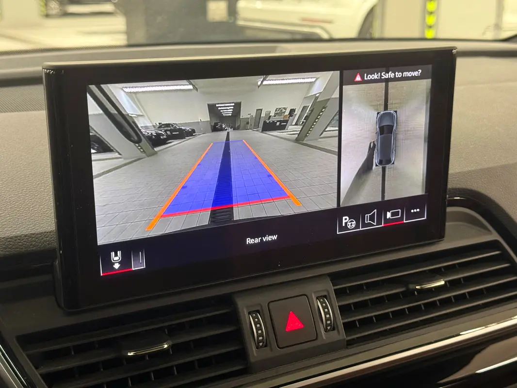 AUDI Q5 45 TFSI quattro 2024 - photo 9 - Import Émirats | International Cars