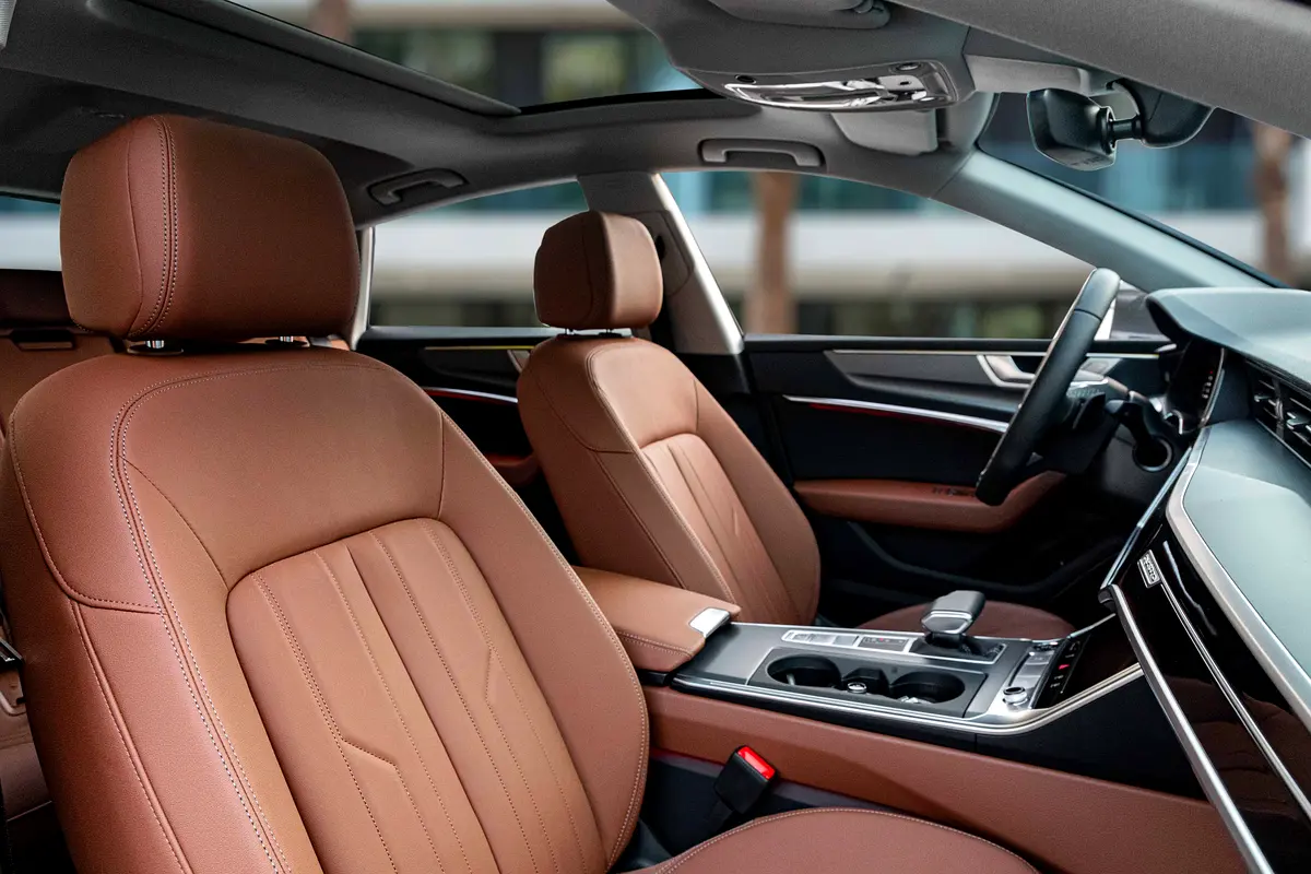 AUDI A7 S-line 2025 - photo 11 - Import Émirats | International Cars