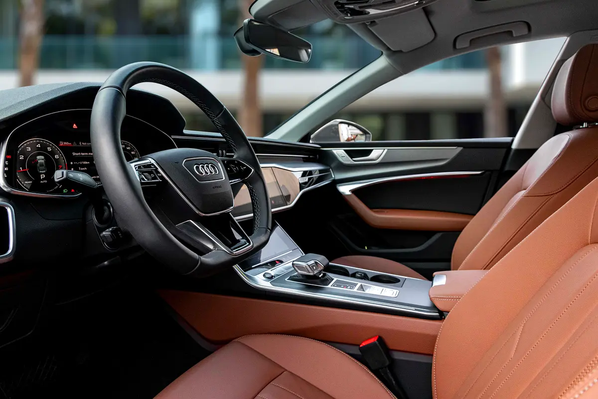 AUDI A7 S-line 2025 - photo 9 - Import Émirats | International Cars