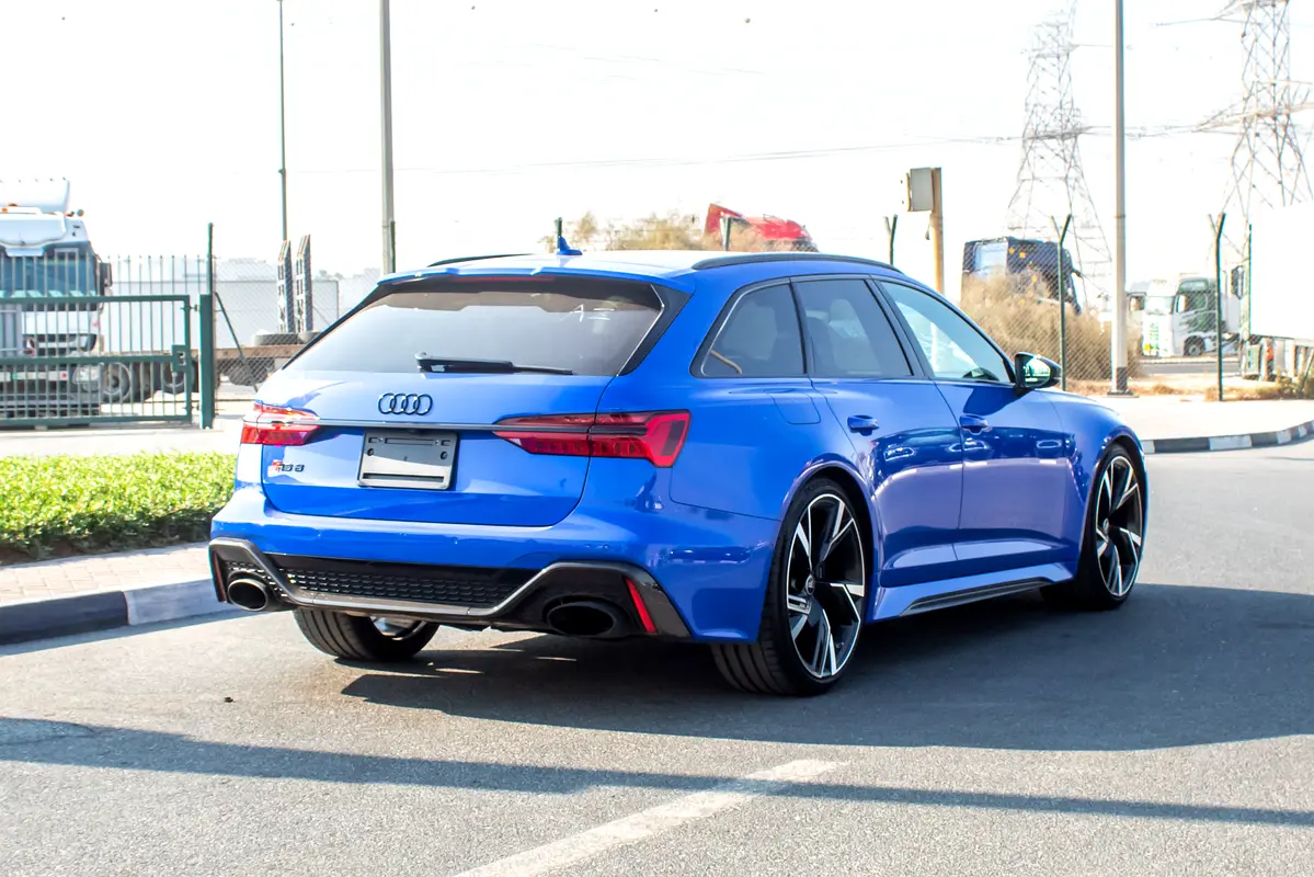 AUDI S6/RS6 4.0 TFSI quattro 2021 - photo 8 - Import Émirats | International Cars