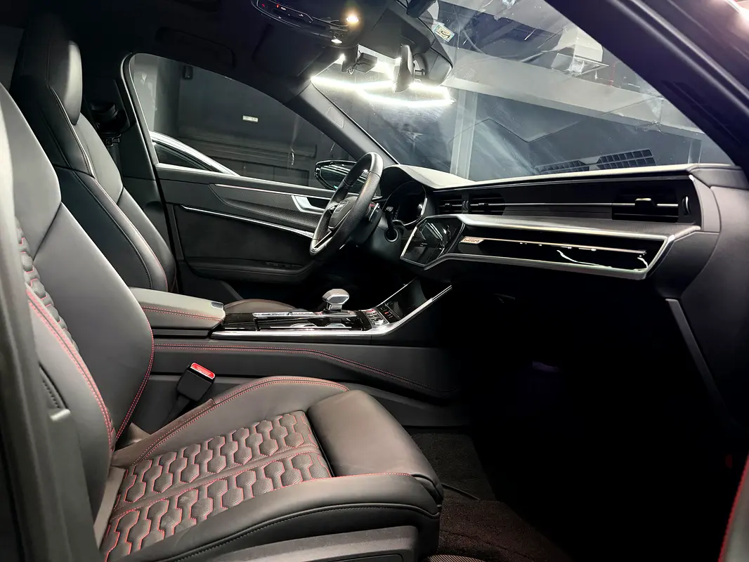 AUDI S6/RS6 4.0 TFSI quattro 2021 - photo 12 - Import Émirats | International Cars