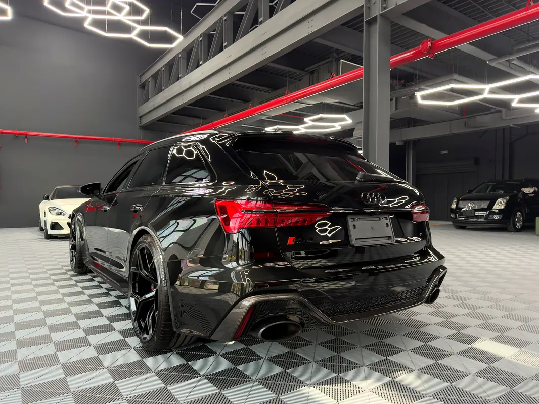 AUDI S6/RS6 4.0 TFSI quattro 2021 - photo 7 - Import Émirats | International Cars