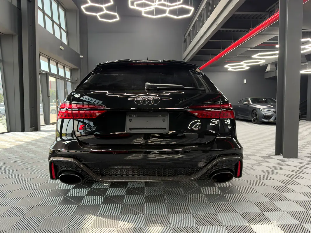 AUDI S6/RS6 4.0 TFSI quattro 2021 - photo 8 - Import Émirats | International Cars