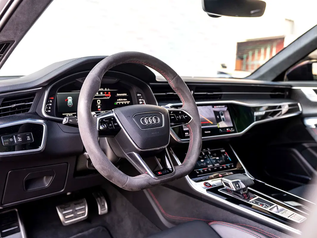 AUDI S6/RS6 Avant TFSI Quattro 2025 - photo 12 - Import Émirats | International Cars