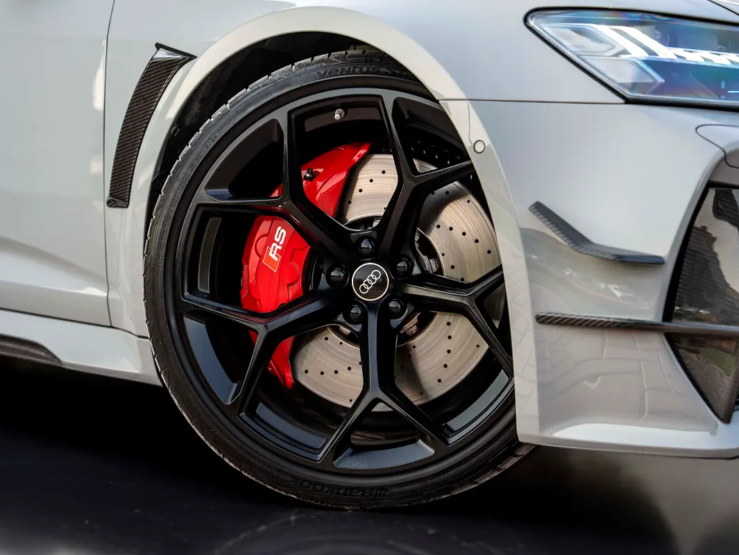 AUDI S6/RS6 Avant TFSI Quattro 2025 - photo 7 - Import Émirats | International Cars