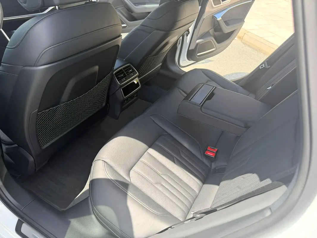 AUDI S6/RS6 4.0 TFSI quattro 2025 - photo 10 - Import Émirats | International Cars