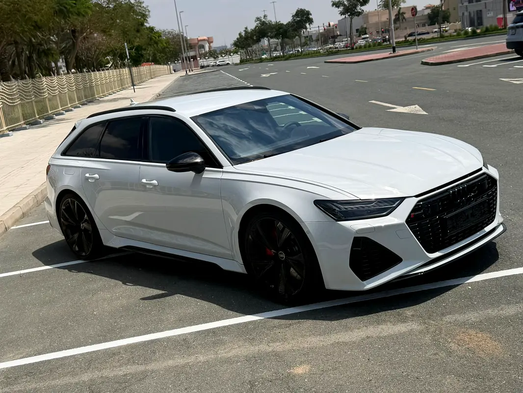 AUDI S6/RS6 4.0 TFSI quattro 2025 - photo 3 - Import Émirats | International Cars