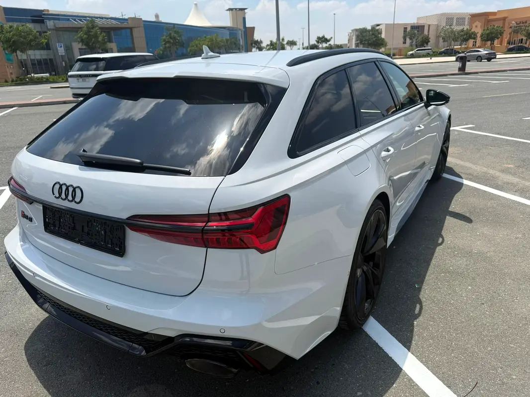 AUDI S6/RS6 4.0 TFSI quattro 2025 - photo 5 - Import Émirats | International Cars