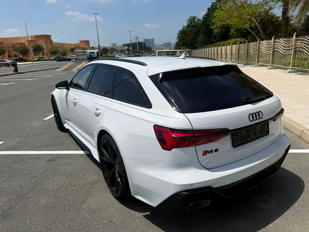 AUDI S6/RS6 4.0 TFSI quattro 2025 - photo 6 - Import Émirats | International Cars