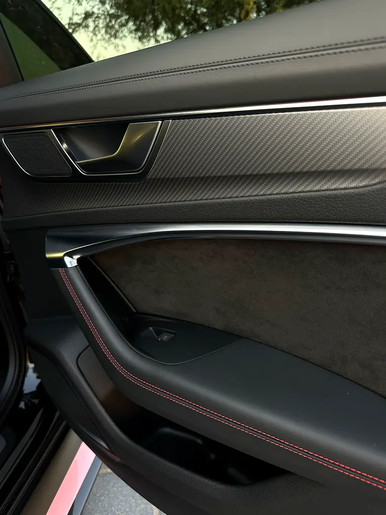 AUDI S6/RS6 Avant TFSI Quattro 2021 - photo 9 - Import Émirats | International Cars