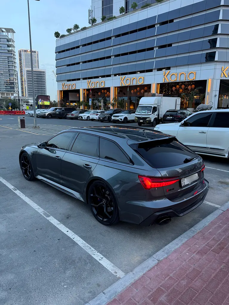 AUDI S6/RS6 4.0 TFSI quattro 2021 - photo 3 - Import Émirats | International Cars