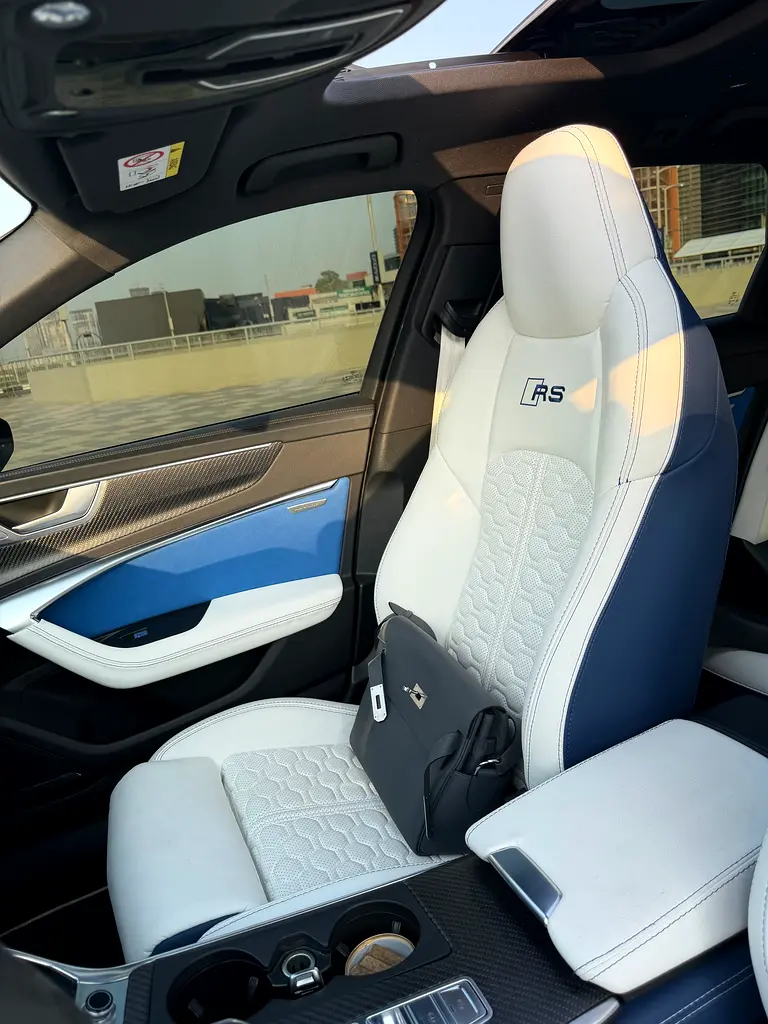 AUDI S6/RS6 4.0 TFSI quattro 2021 - photo 6 - Import Émirats | International Cars