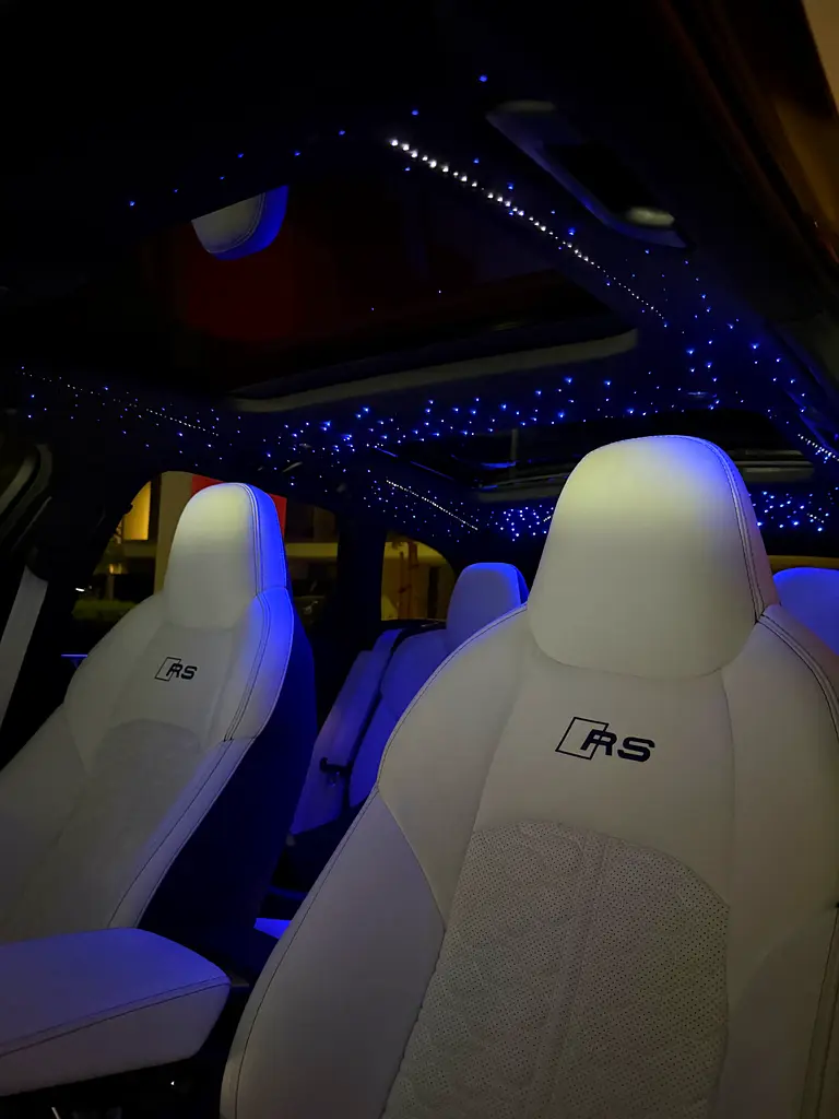 AUDI S6/RS6 4.0 TFSI quattro 2021 - photo 7 - Import Émirats | International Cars