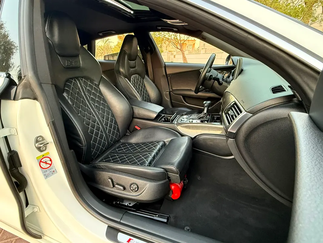 AUDI S7/RS7 4.0 TFSI quattro 2014 - photo 10 - Import Émirats | International Cars