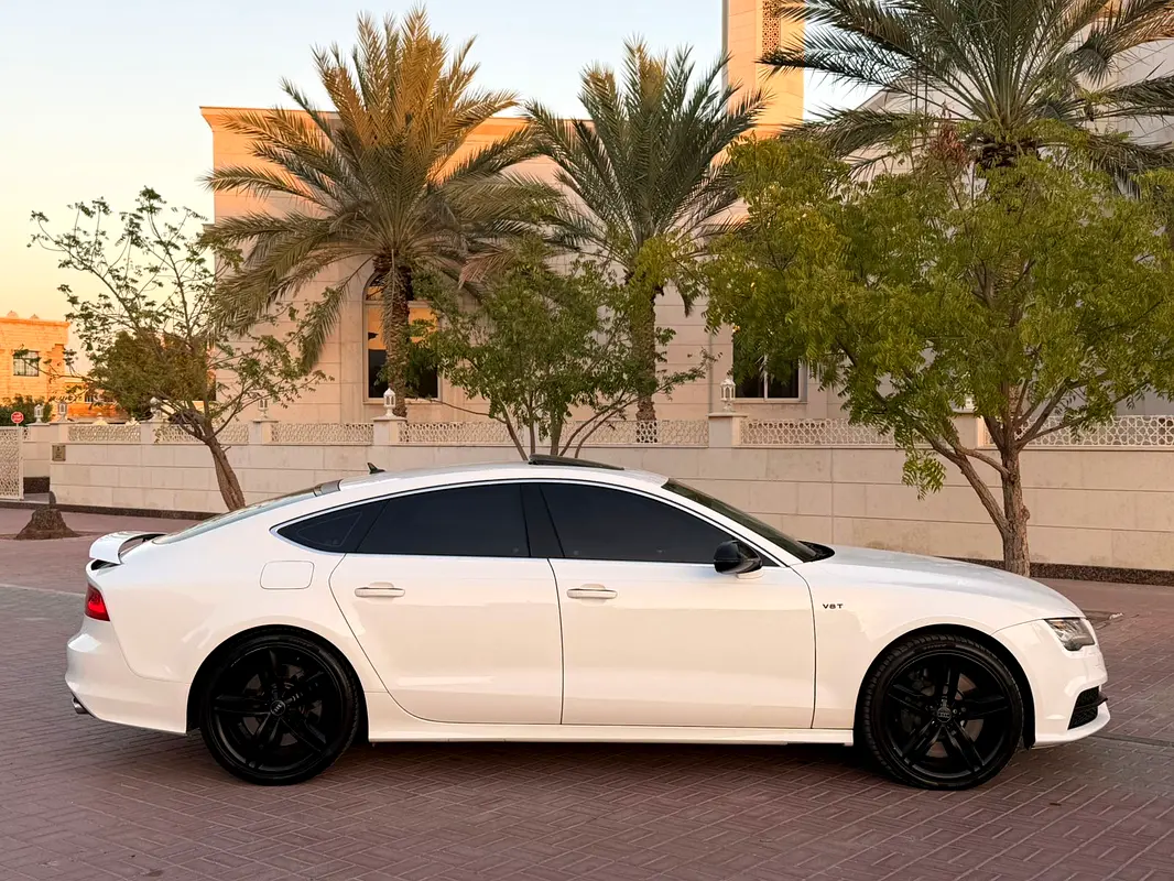 AUDI S7/RS7 4.0 TFSI quattro 2014 - photo 4 - Import Émirats | International Cars