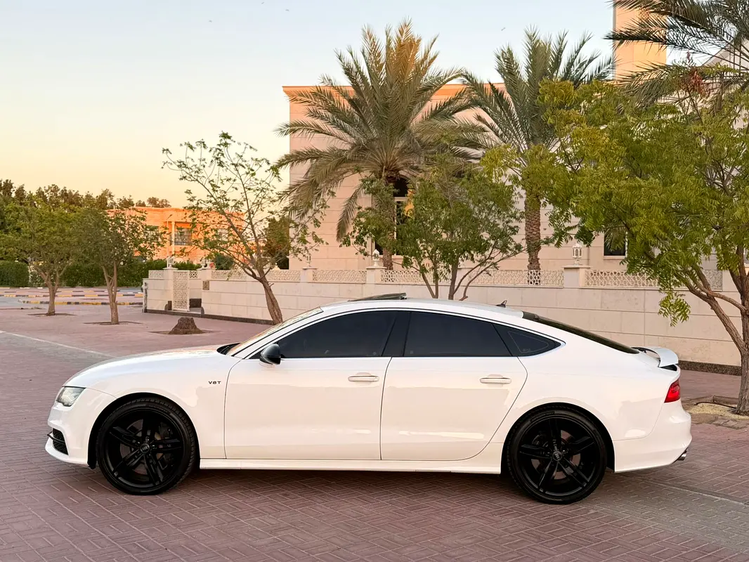 AUDI S7/RS7 4.0 TFSI quattro 2014 - photo 5 - Import Émirats | International Cars
