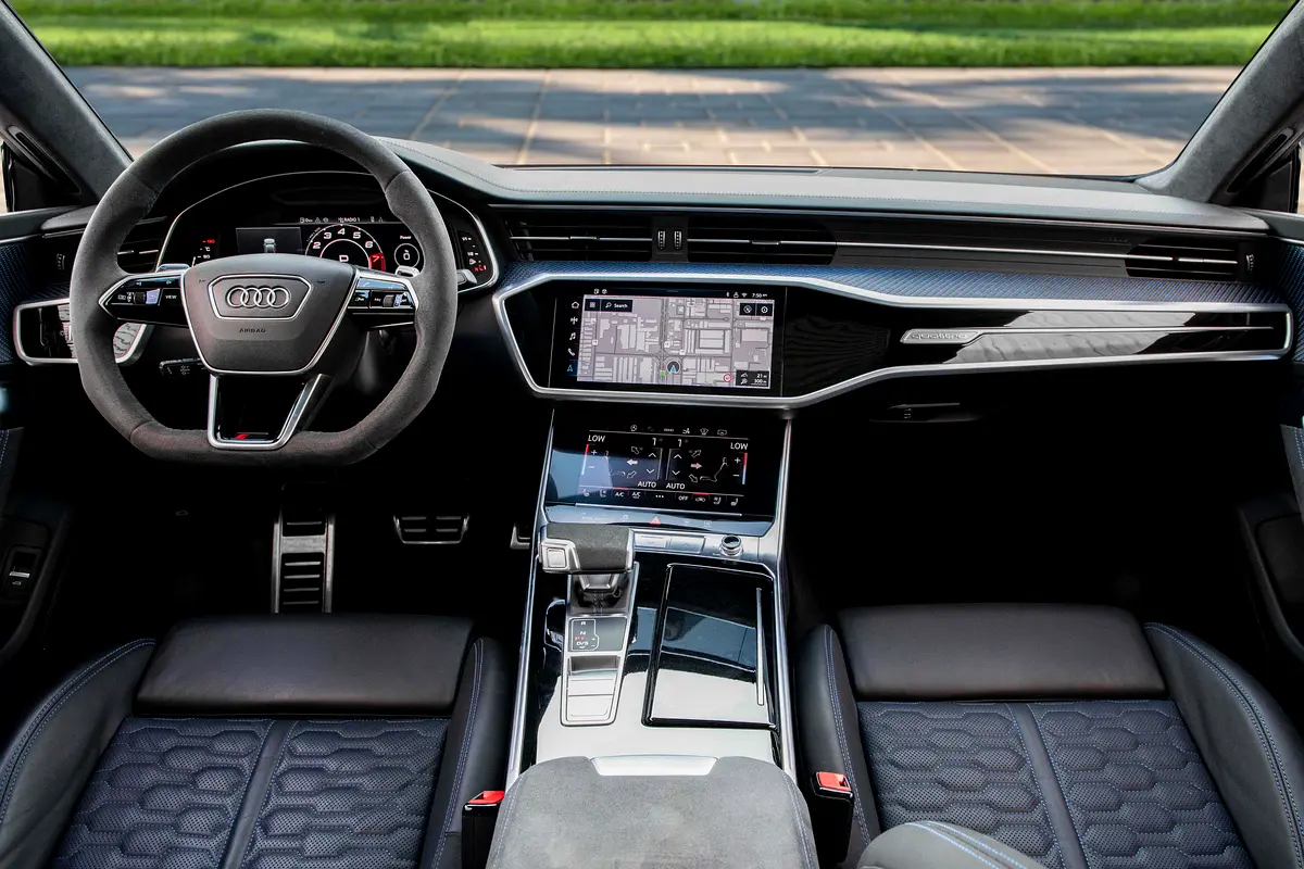 AUDI S7/RS7 Performance 4.0 TFSI 2025 - photo 8 - Import Émirats | International Cars