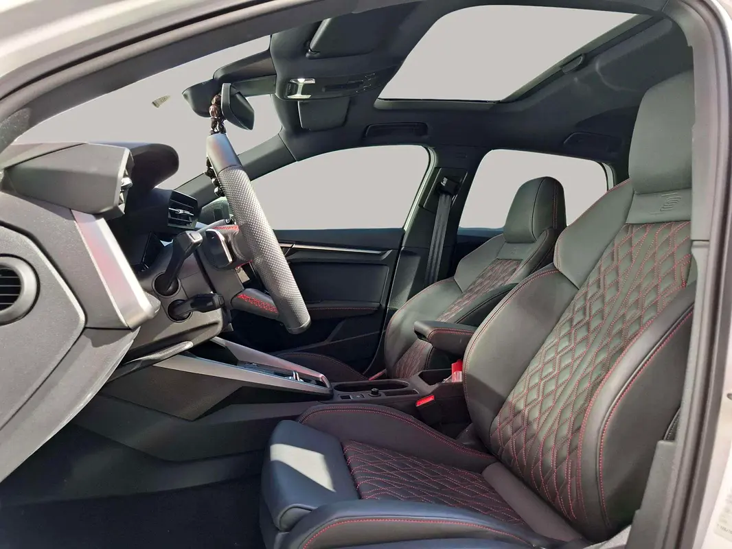 AUDI S3/RS3 Standard 2024 - photo 11 - Import Émirats | International Cars