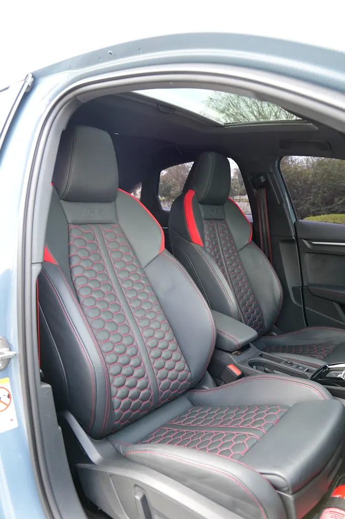 AUDI S3/RS3 2024 - photo 4 - Import Émirats | International Cars