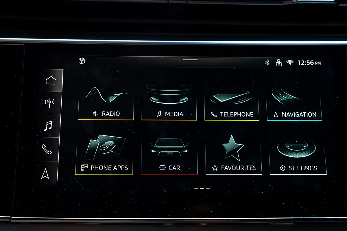 AUDI Q8 55 TFSI quattro 2025 - photo 10 - Import Émirats | International Cars