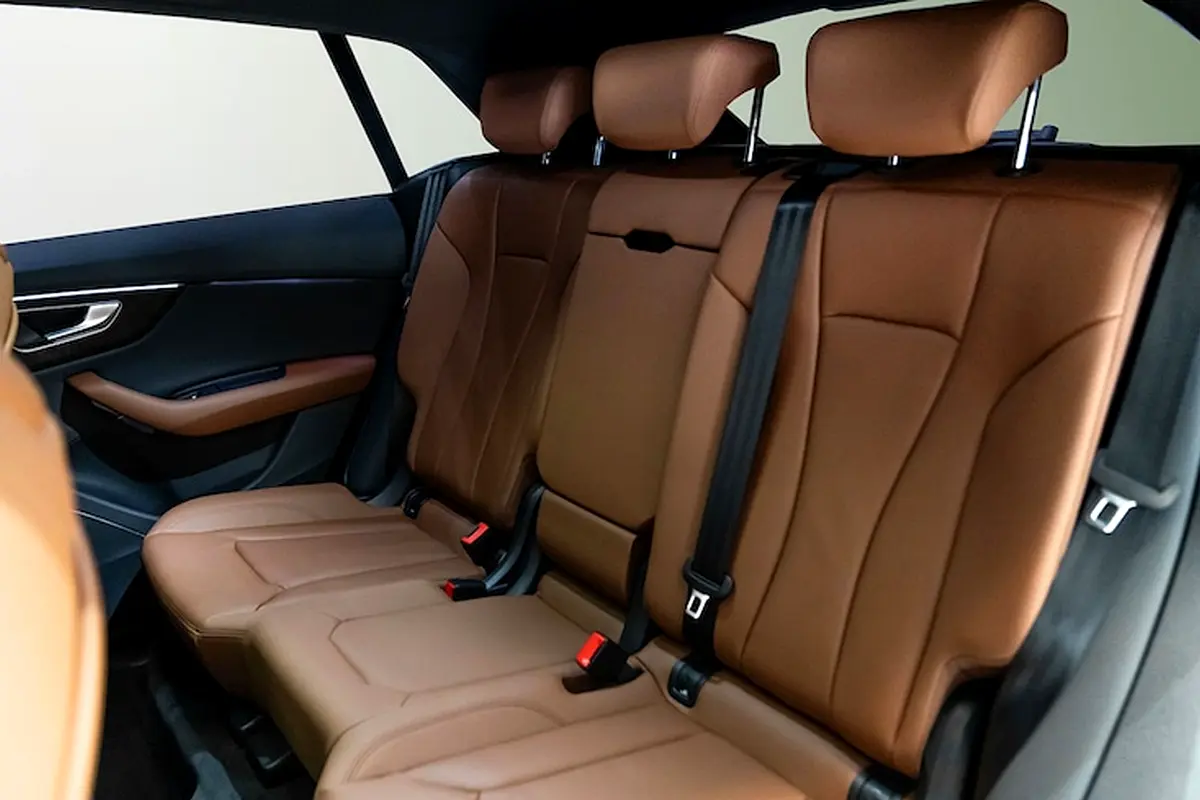 AUDI Q8 55 TFSI quattro S line 2023 - photo 8 - Import Émirats | International Cars