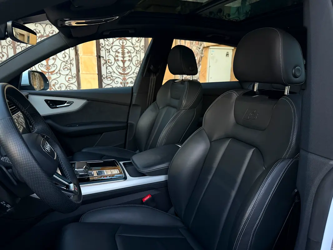 AUDI Q8 55 TFSI quattro S line 2022 - photo 6 - Import Émirats | International Cars