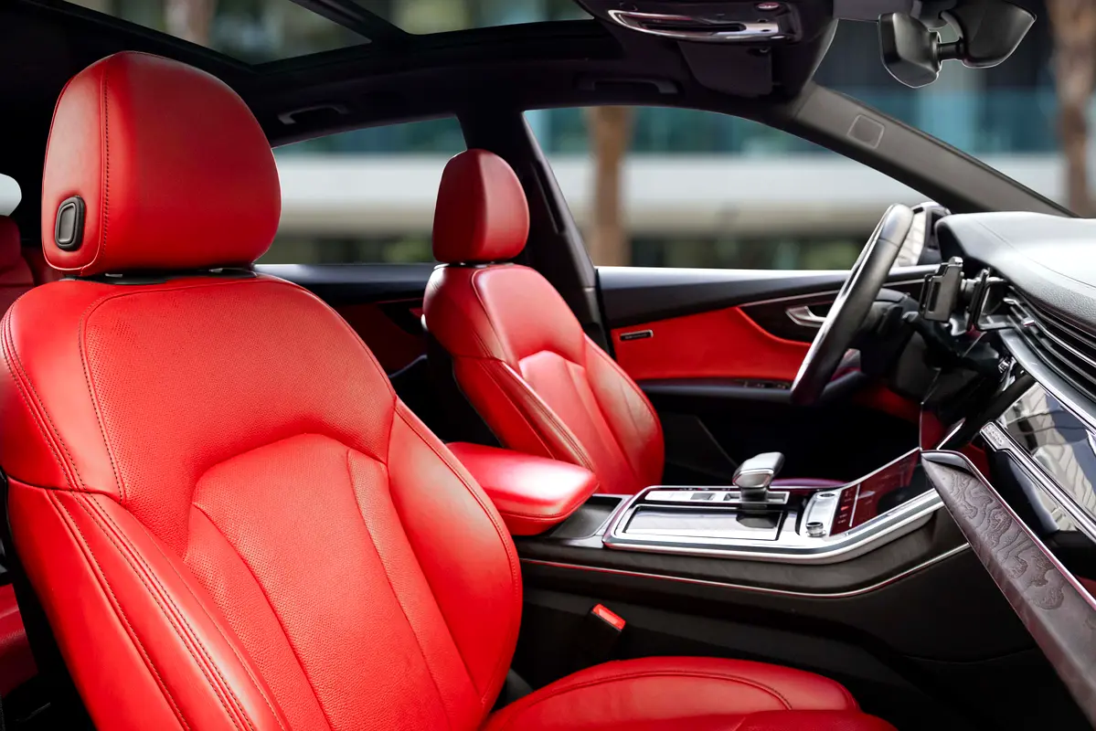 AUDI Q8 55 TFSI quattro S line 2023 - photo 11 - Import Émirats | International Cars