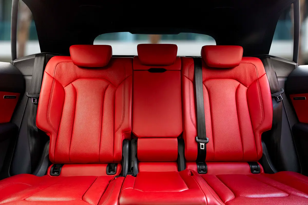 AUDI Q8 55 TFSI quattro S line 2023 - photo 12 - Import Émirats | International Cars