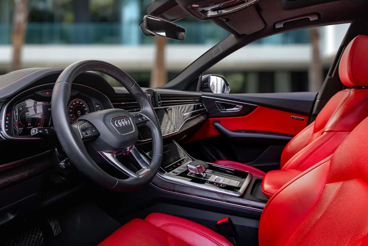 AUDI Q8 55 TFSI quattro S line 2023 - photo 9 - Import Émirats | International Cars