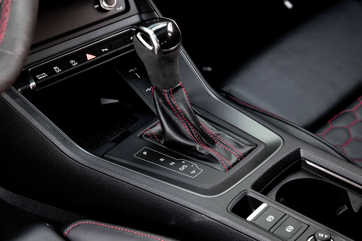 AUDI RSQ3 2022 - photo 10 - Import Émirats | International Cars