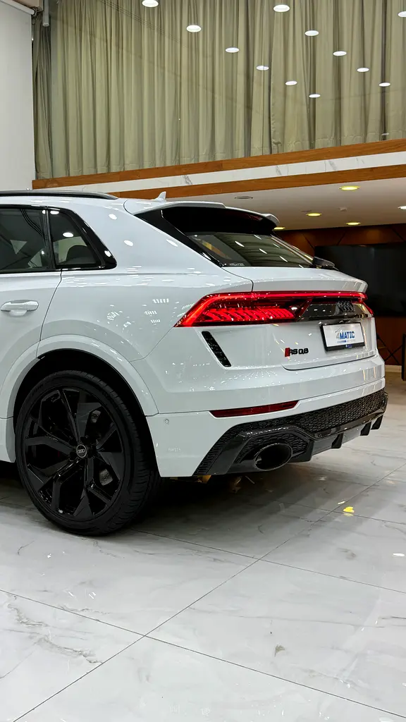 AUDI RS Q8 Carbon Black Edition 2021 - photo 12 - Import Émirats | International Cars